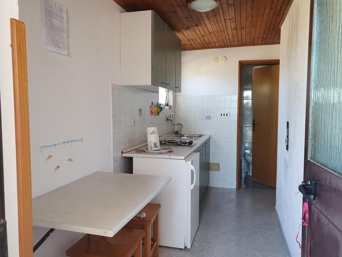 Appartamento Apartman Letizia Ustrine Esterno foto